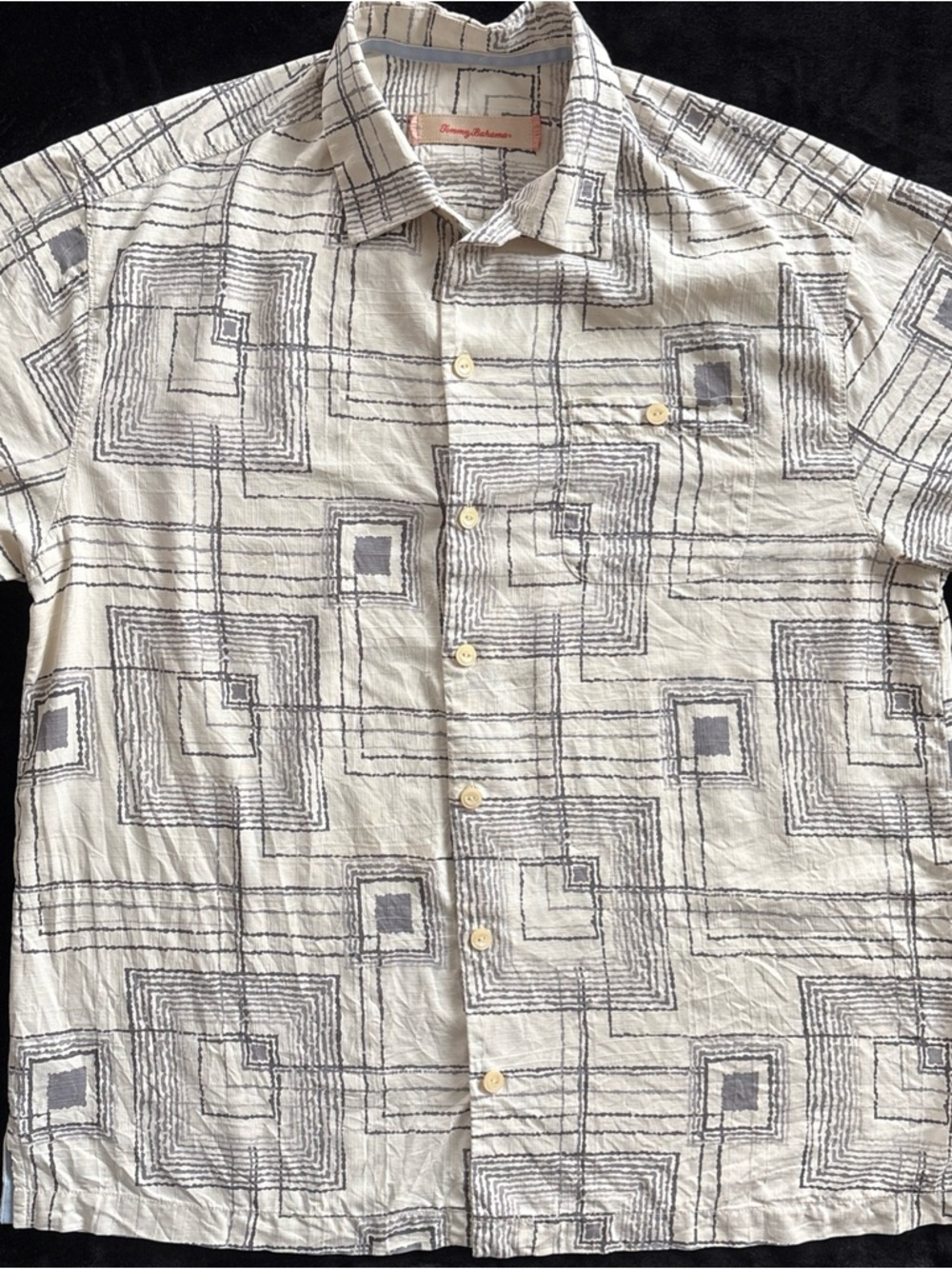 Tommy Bahama Camp Shirt Men’s Large Silk Beige Grey Geometric Print Button Up - Picture 2 of 5